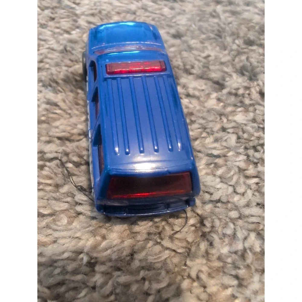 Hot Wheels 2007 Chevy Tahoe Police Car K-9 Unit Blue Diecast 1:64 SUV 591